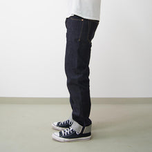 Lade das Bild in den Galerie-Viewer, MEN LOOSE FIT STRAIGHT - 13.5 OZ. DARK SELVAGE DENIM