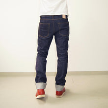 Lade das Bild in den Galerie-Viewer, MEN SLIM FIT STRAIGHT - 13.5 OZ. DARK SELVAGE DENIM