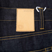 Lade das Bild in den Galerie-Viewer, MEN LOOSE FIT STRAIGHT - 13.5 OZ. DARK SELVAGE DENIM