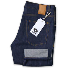 Lade das Bild in den Galerie-Viewer, MEN LOOSE FIT STRAIGHT - 13.0 OZ. ORGANIC SELVAGE DENIM